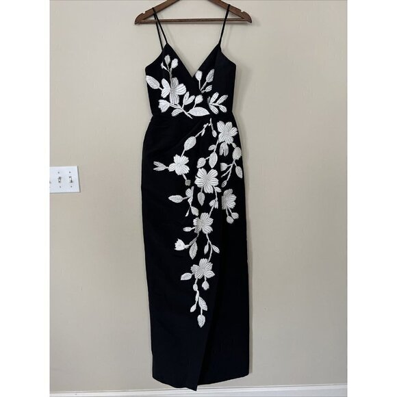 Carolina Herrera size 2 Floral Beaded Embroidered Column Gown Dress Black White - Picture 5 of 16